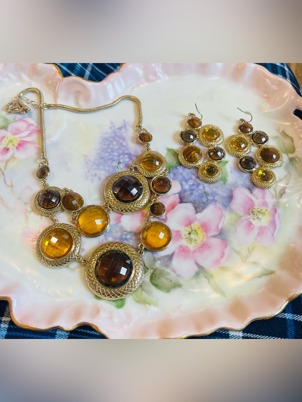 Brown and‎ yellow necklace and earrings set.